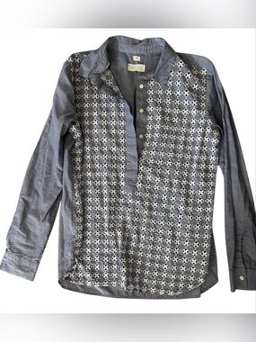 Ann Taylor LOFT The Softened Blue Patterned Button-Down Embroidered Blouse M